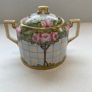 Vintage hand painted Nippon Lidded pot. Japan. Excellent condition.